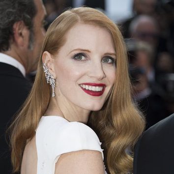 Jessica Chastain luce un maquillaje sofisticado