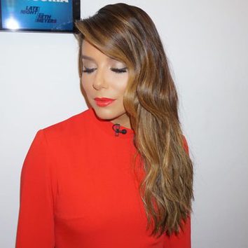 Eva Longoria apuesta por el rojo