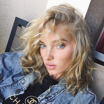 Elsa Hosk con nuevo 'corte bob'