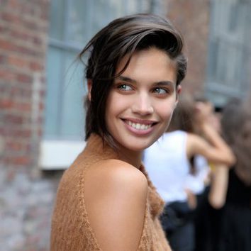 A Sara Sampaio no le hace falta maquillaje