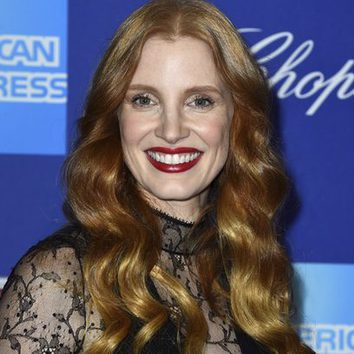 Jessica Chastain y el tradicional pintalabios rojo