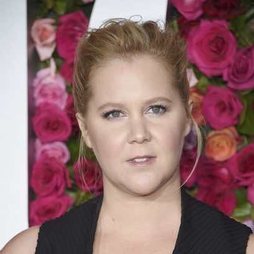 Amy Schumer triunfa con su naturalidad