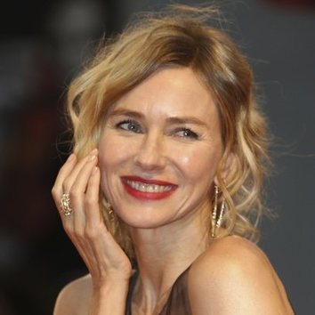 Naomi Watts, naturalidad sobre la red carpet