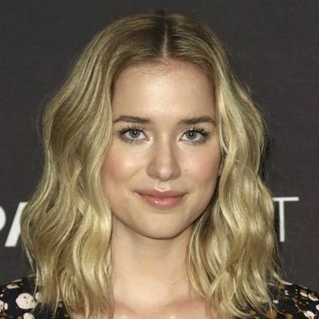 Elizabeth Lail opta por las ondas