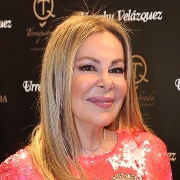 Ana Obregón, sencilla y elegante