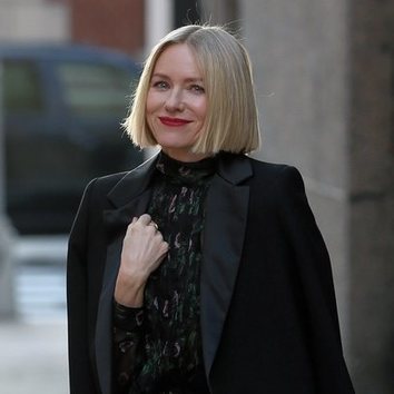 Naomi Watts arrasa con un nuevo look