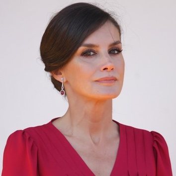 El favorecedor recogido de la Reina Letizia