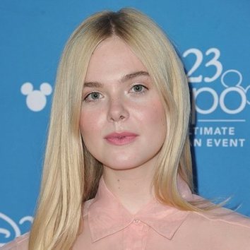 Elle Fanning, el maquillaje perfecto de invitada