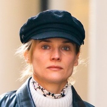 Diane Kruger demuestra que el gorro es el peinado express