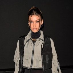 Bella Hadid deslumbra con su sofisticado beauty look