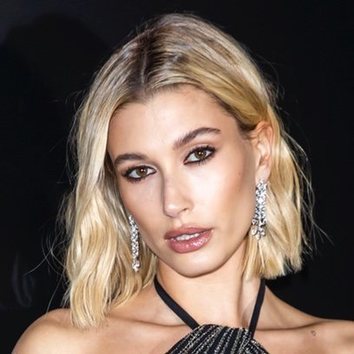 La dulce Hailey Baldwin saca su lado más cañero