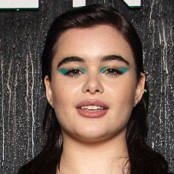 Barbie Ferreira se atreve con un maquillaje estilo vibrant