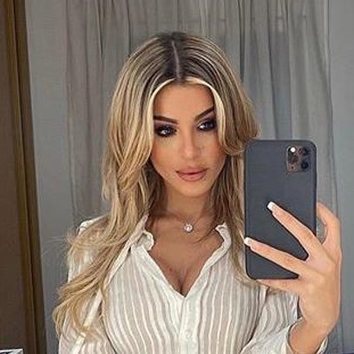 Oriana Marzoli luce un beauty look de lo más cañero