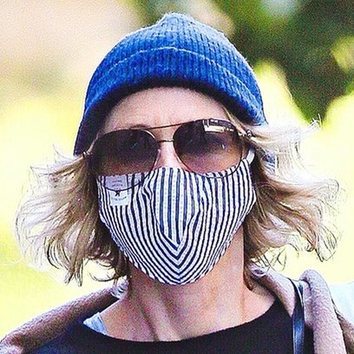 Naomi Watts, gorro para no peinarse