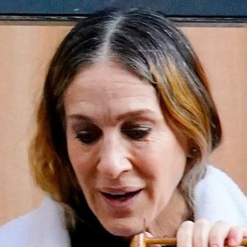 Sarah Jessica Parker deja al descubierto sus canas