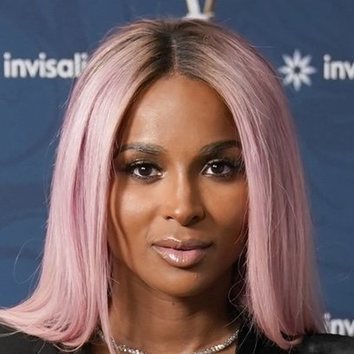 Ciara estrena pelo rosa